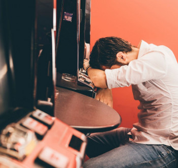 Игромания в Туринске